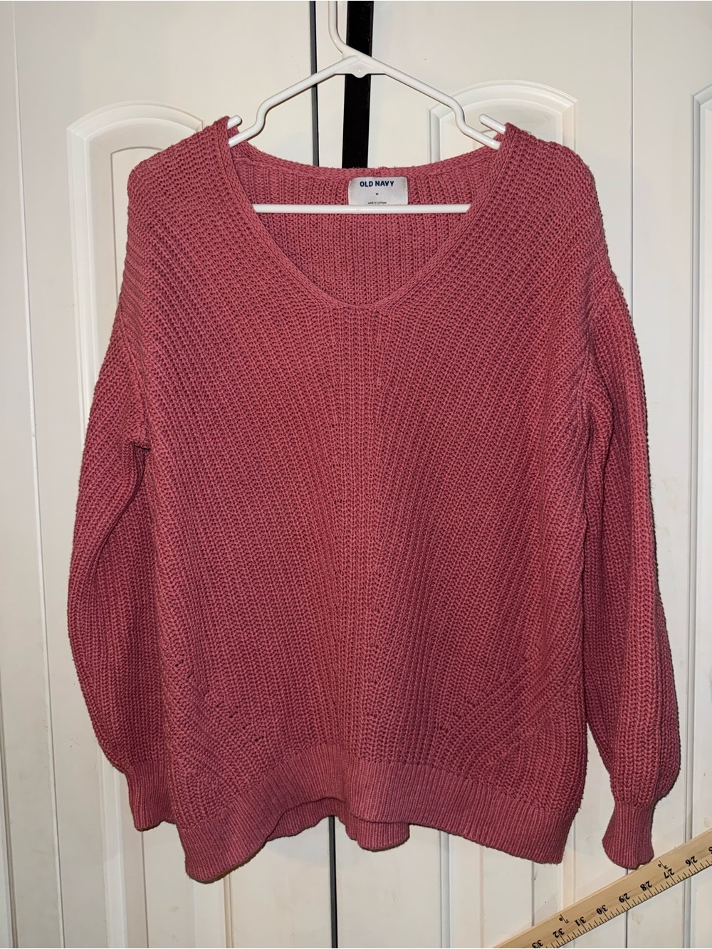 Old Navy Dusty Rose V-Neck Chunky Knit Sweater